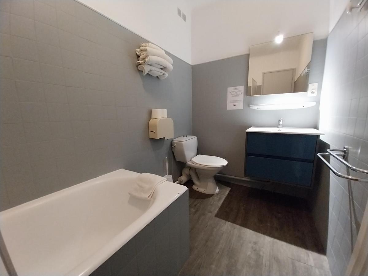 Hotel L'Oustalet Font-Romeu-Odeillo-Via Екстер'єр фото